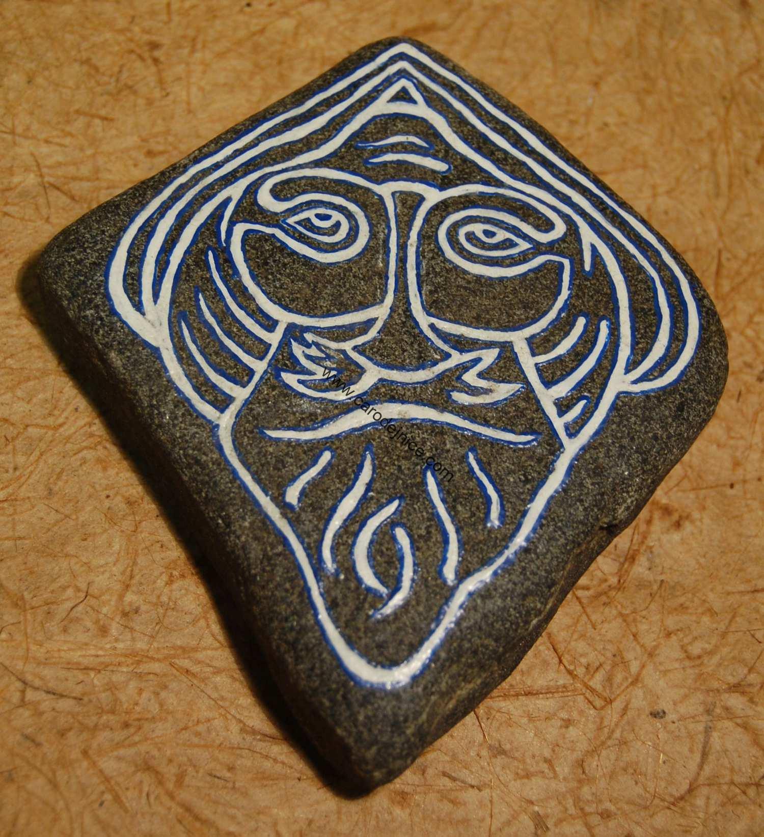 Odin zpodobnění na kameni  