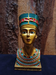 Nefertiti - zlacená busta